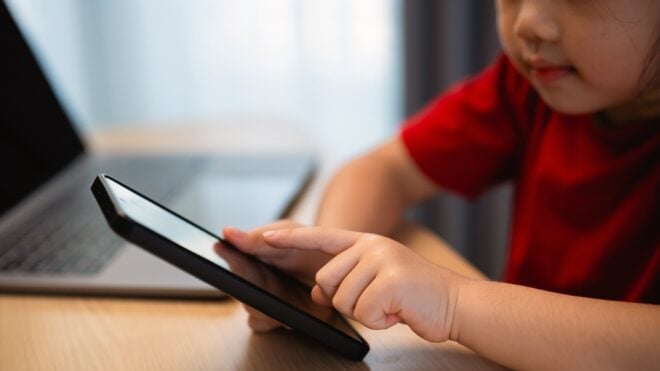 LIF-FAM-KIDS-SCREENTIME-DMT